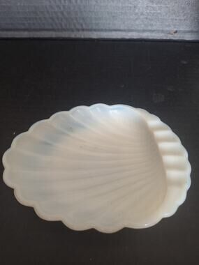 Vintage White Milk Glass Scallop Shell Ashtray Trinket Dish 5.5"